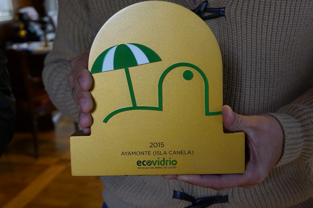 AYAMONTE RECIBE EL “IGLÚ DE ORO” DE ECOVIDRIO POR LA RECOGIDA DE ENVASES EN LAS PLAYAS