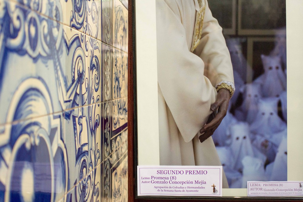 LA AGRUPACIÓN DE COFRADÍAS PRESENTA LA CRÓNICA DE LA SEMANA SANTA DE AYAMONTE 2015