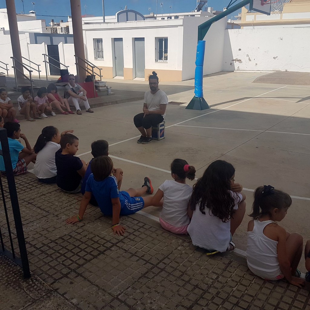 TREINTA NIÑOS DE AYAMONTE PARTICIPAN EN EL CAMPAMENTO DE VERANO “APRENDE Y DISFRUTA” QUE HA PUESTO EN MARCHA EL AYUNTAMIENTO