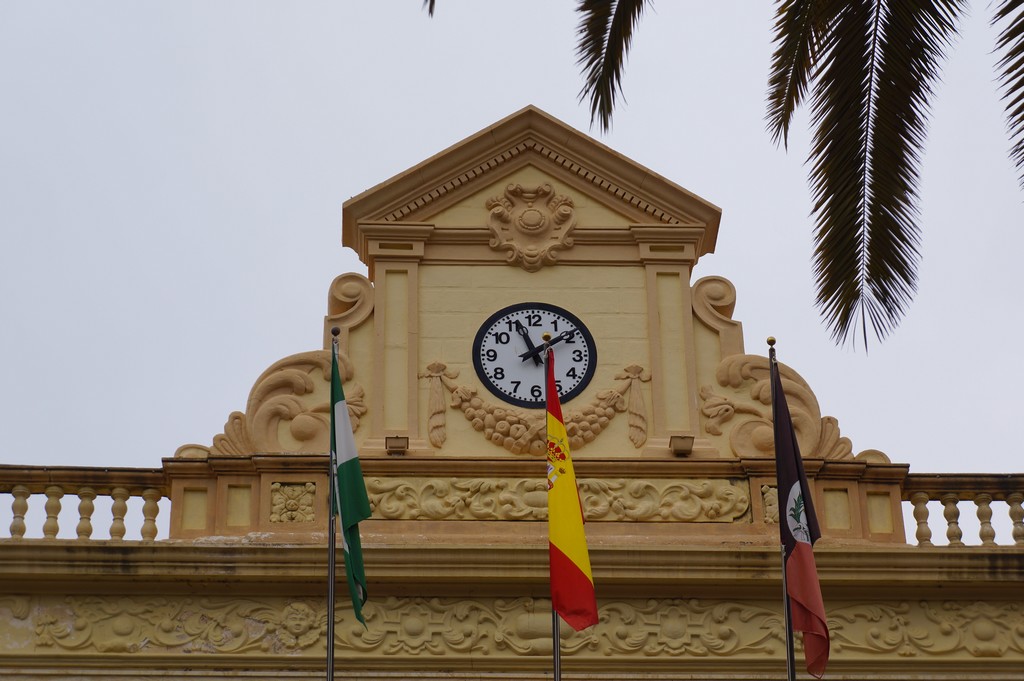 El Ayuntamiento de Ayamonte recupera el reloj del edificio consistorial