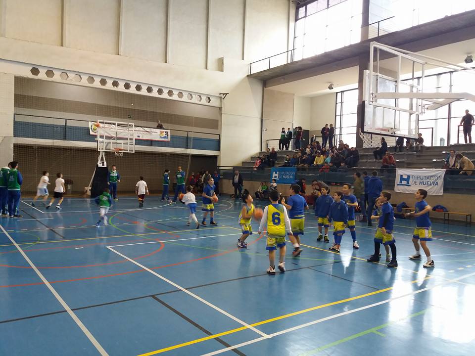 MAGNIFICO AMBIENTE EN LA 5ª JORNADA DE LA FIESTA PREMINI Y BABYBASKET EN AYAMONTE