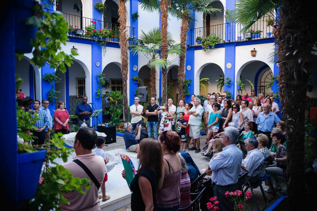 LA IMAGEN DE MARÍA AUXILIADORA VUELVE A PRESIDIR EL PATIO CENTRAL DE LA ANTIGUA CASA CUNA DE AYAMONTE