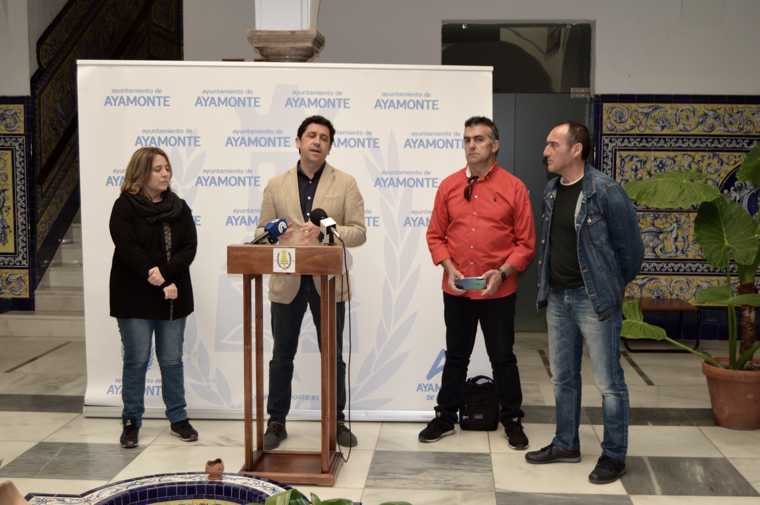 EL AYUNTAMIENTO FIRMA UN ACUERDO PARA LA CESIÓN DE UN LOCAL AL CLUB DEPORTIVO CICLISTA CIUDAD DE AYAMONTE