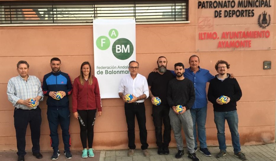 EL PATRONATO MUNICIPAL DE DEPORTES Y EL CLUB BALONMANO AYAMONTE SE REÚNEN CON LA FEDERACIÓN ANDALUZA DE BALONMANO