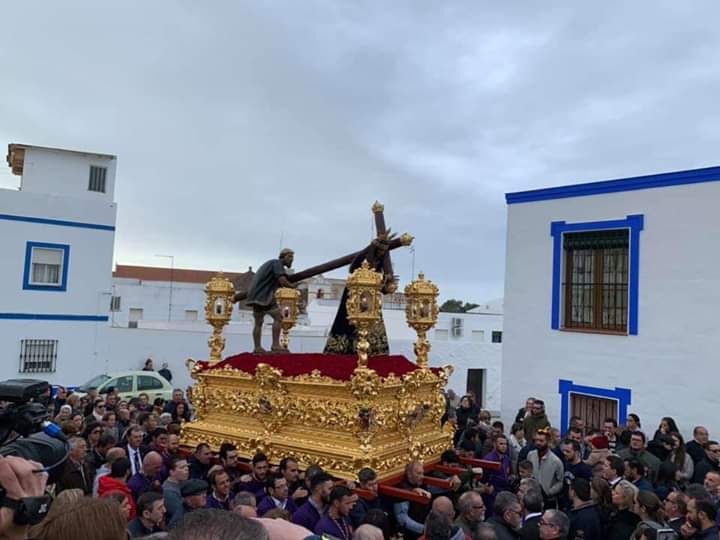 TRADICIONAL DOMINGO DE SEÑAS EN AYAMONTE CON EL TRASLADO DE PADRE JESÚS Y EL PREGÓN OFICIAL DE LA SEMANA SANTA