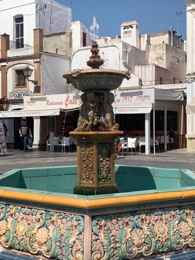 LA FUENTE DE LA PLAZA DE LA CORONACIÓN VUELVE A FUNCIONAR