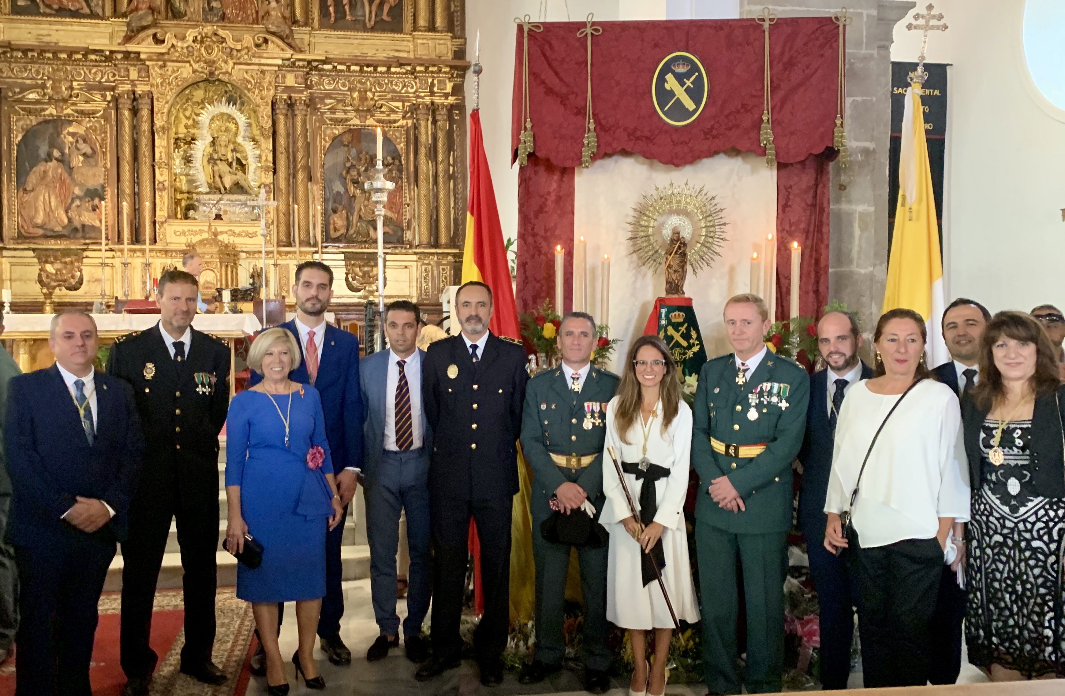 LA ALCALDESA DE AYAMONTE Y LOS MIEMBROS DEL EQUIPO DE GOBIERNO MUNICIPAL PARTICIPARON EN LA TRADICIONAL MISA DEL PILAR