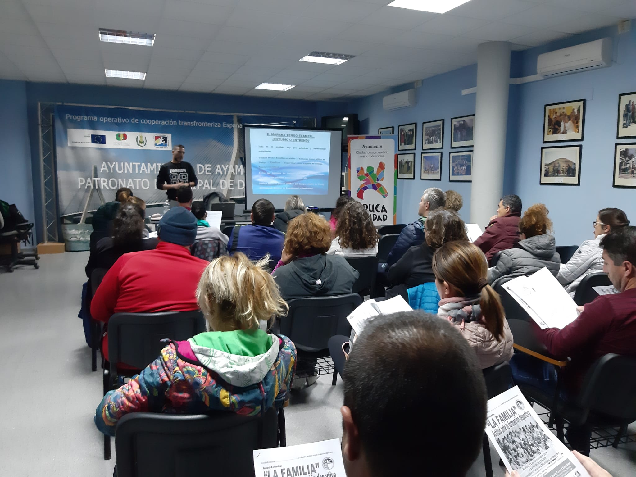 AYAMONTE ACOGIÓ UNA INTERESANTE JORNADA FORMATIVA SOBRE VALORES DIRIGIDA A LAS FAMILIAS