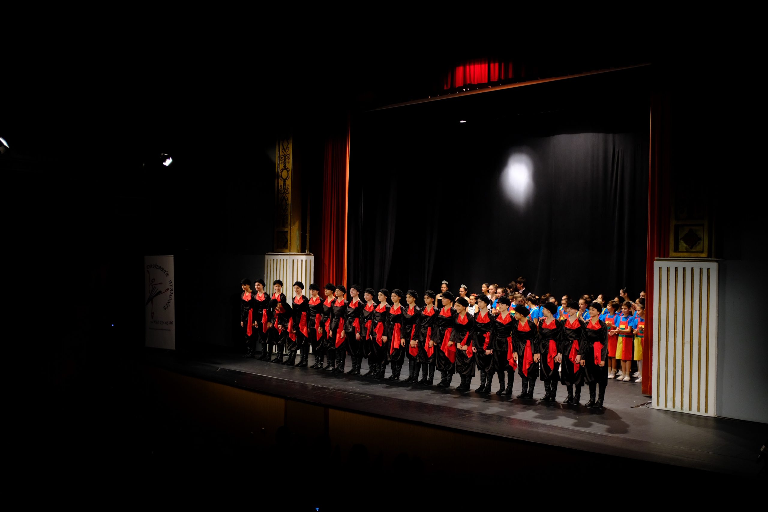 BRILLANTE CELEBRACIÓN DEL I ENCUENTRO DE NOCHES DE BALLET EN EL TEATRO CARDENIO